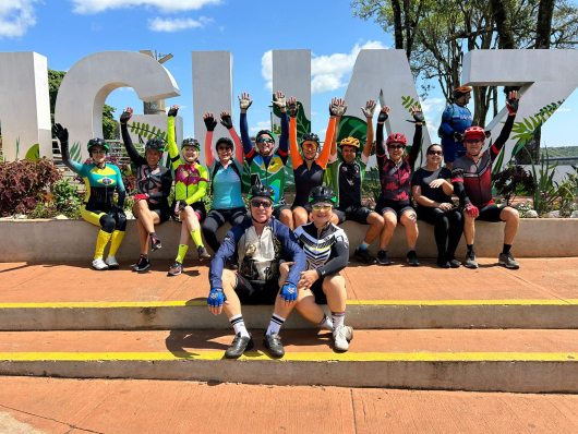 Ciclistas guanhanenses chegam à Foz do Iguaçu para explorar as belezas naturais de bicicleta