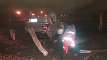 Motorista morre após capotar carro na BR-381, em Belo Oriente